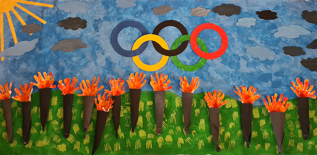 Travail réalisé par les petits et représentant l’arrivée des flammes olympiques à St Patern